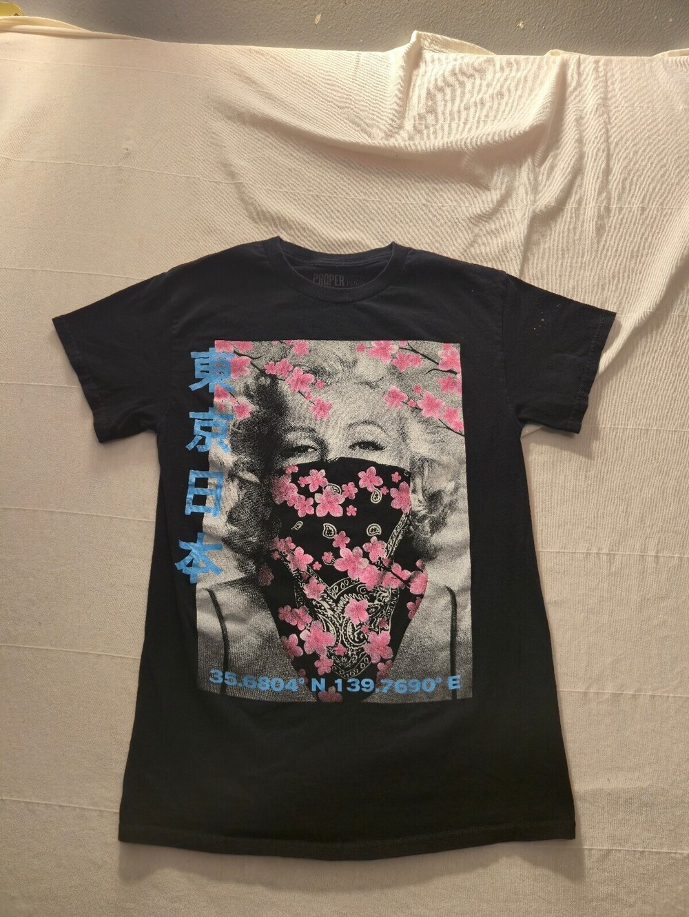 Proper Tees Marilyn Monroe Graphic T-Shirt with Pink Floral Bandana Print Small